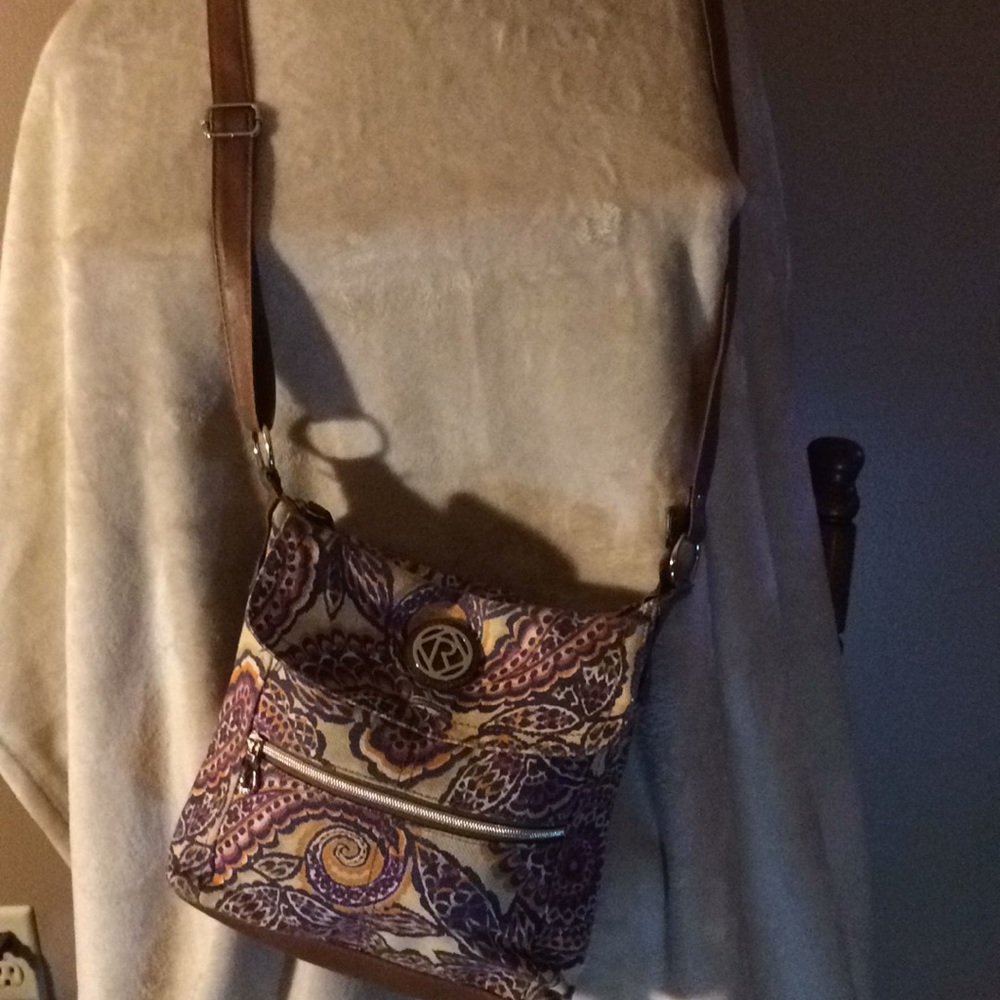 Relic crossbody bag